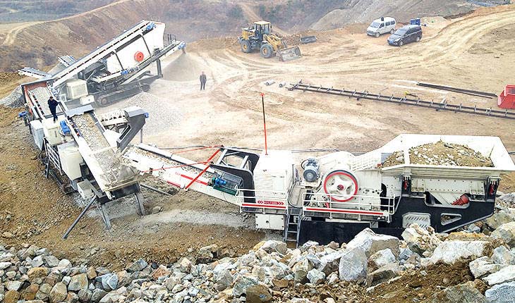 HXJQ portable jaw crusher is on the Kenya production spot