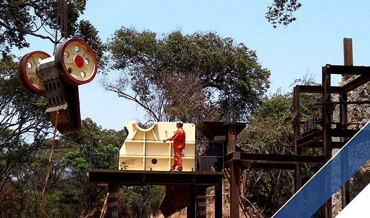 installation of a fixed jaw crusher by Hongxing machine